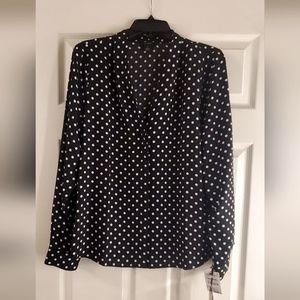 Halogen V-neck button down blouse